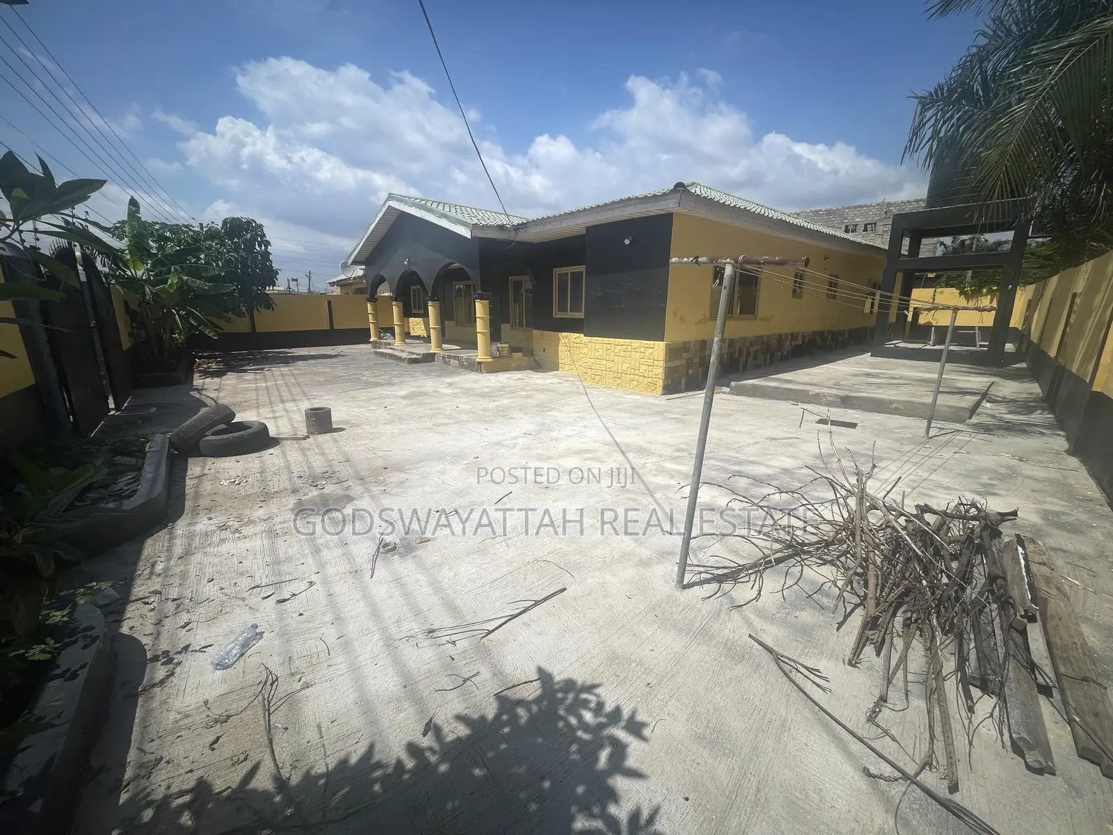 4bdrm House in East Legon, Adjiriganor for rent