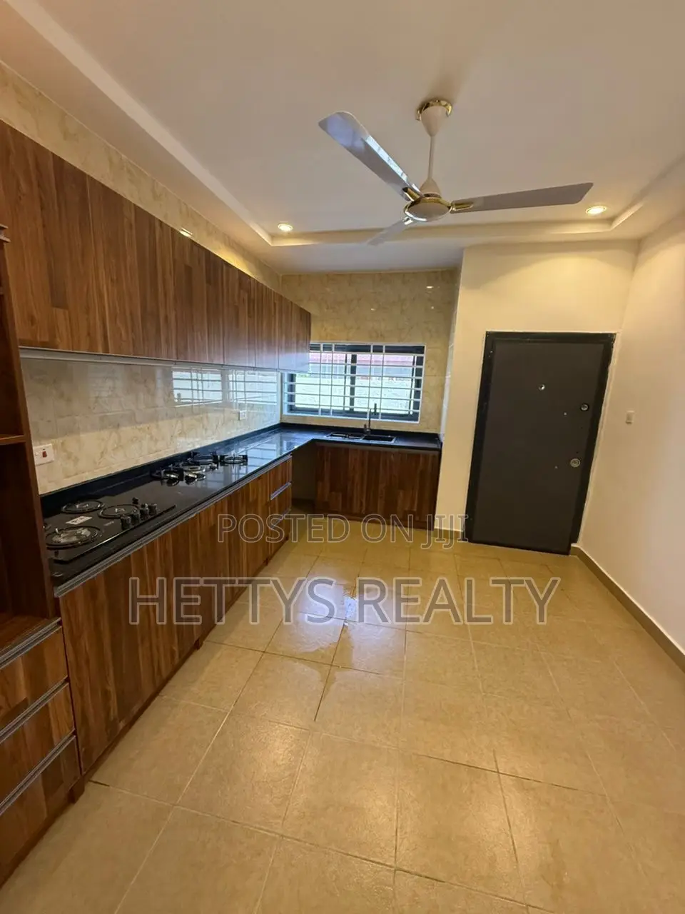 3bdrm House in Ablekuma for sale
