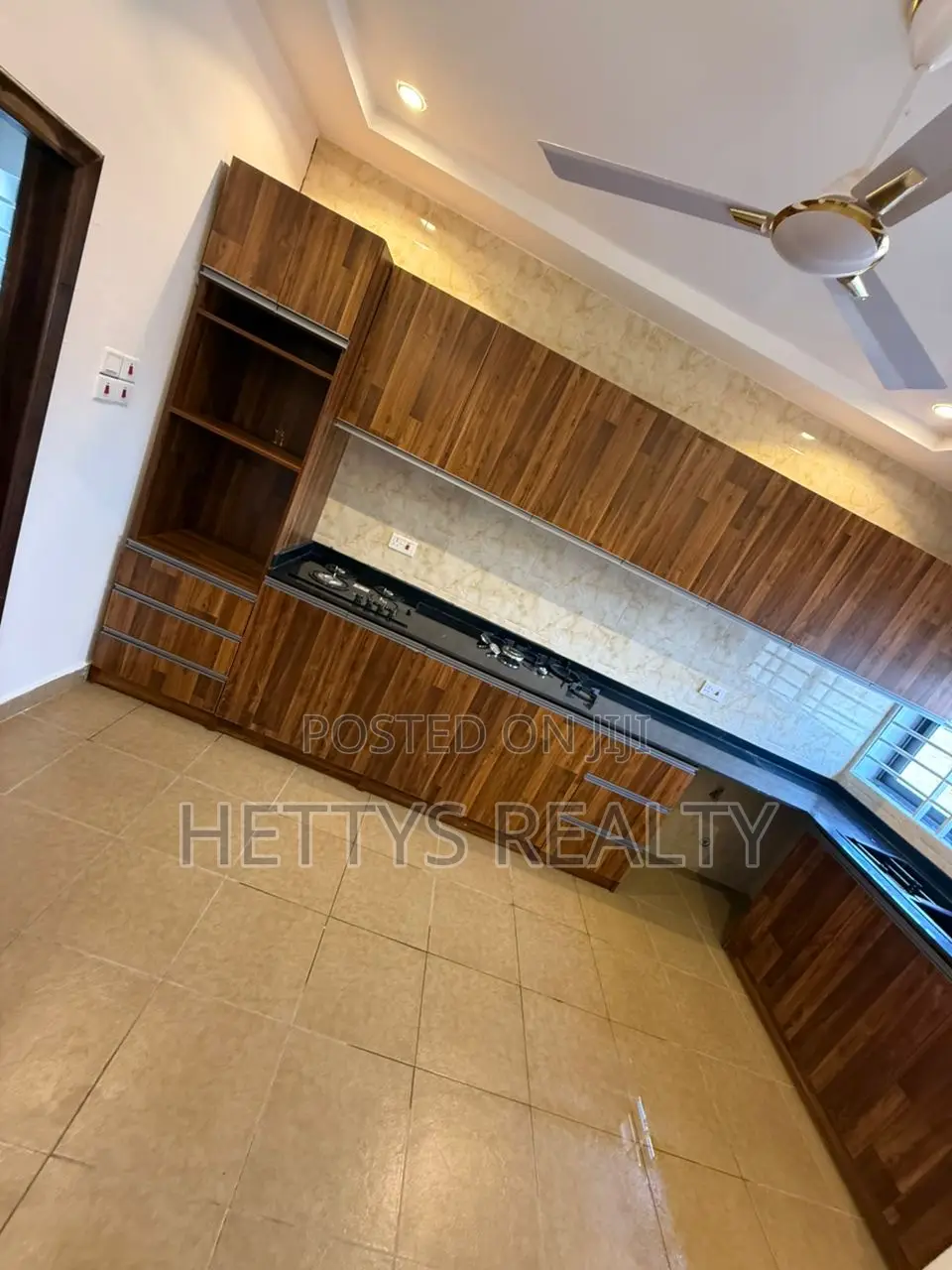 3bdrm House in Ablekuma for sale