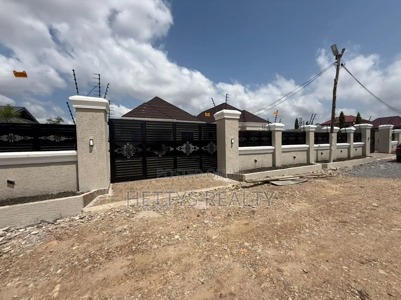 3bdrm House in Ablekuma for sale