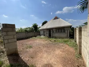 3bdrm House in K Fuseini Estate, Kumasi Metropolitan for sale