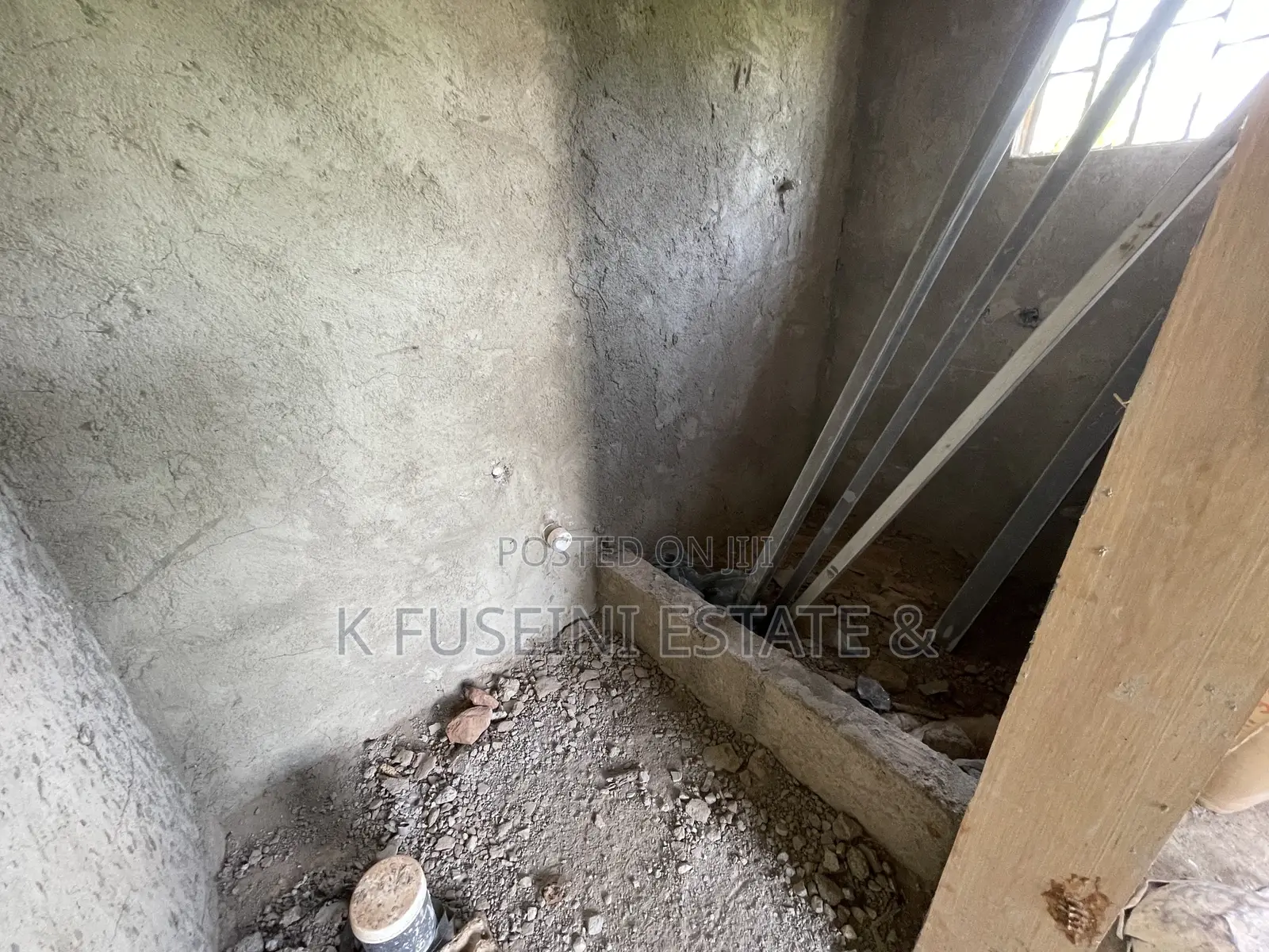 3bdrm House in K Fuseini Estate, Kumasi Metropolitan for sale