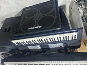 Yamaha PSR E233