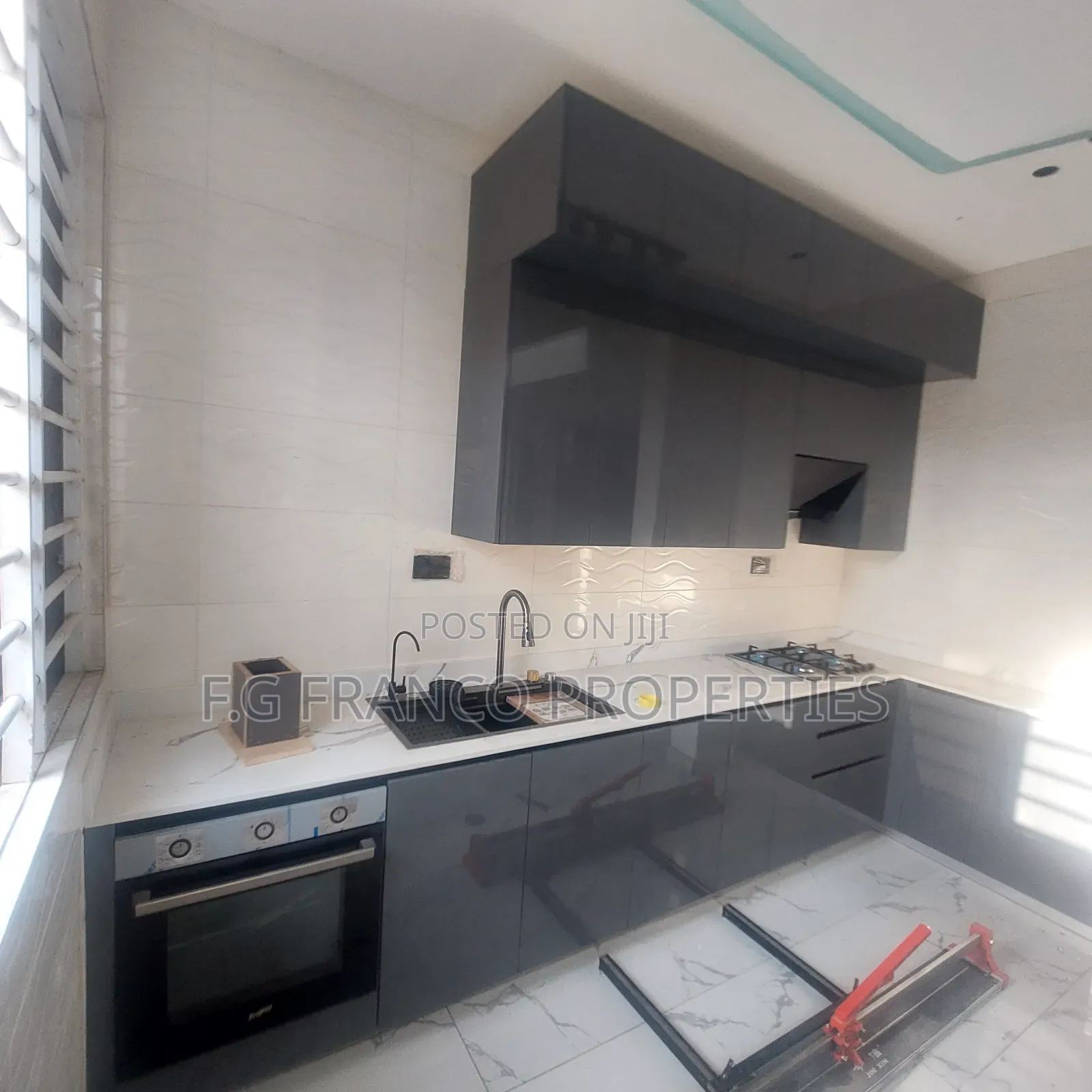 Furnished 3bdrm Apartment in Kg. Franco, Adjiriganor for sale