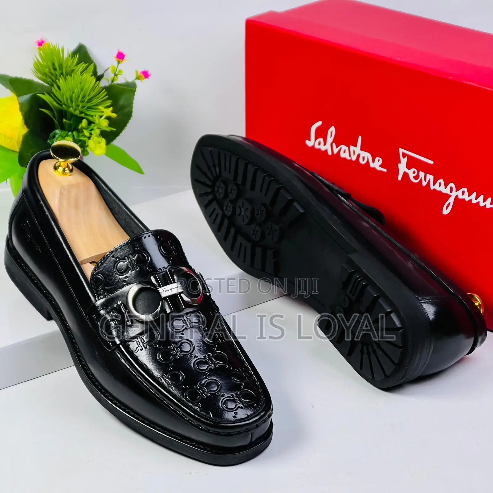 Salvatore Ferragamo Black  Solid Leather Men’S Loafer