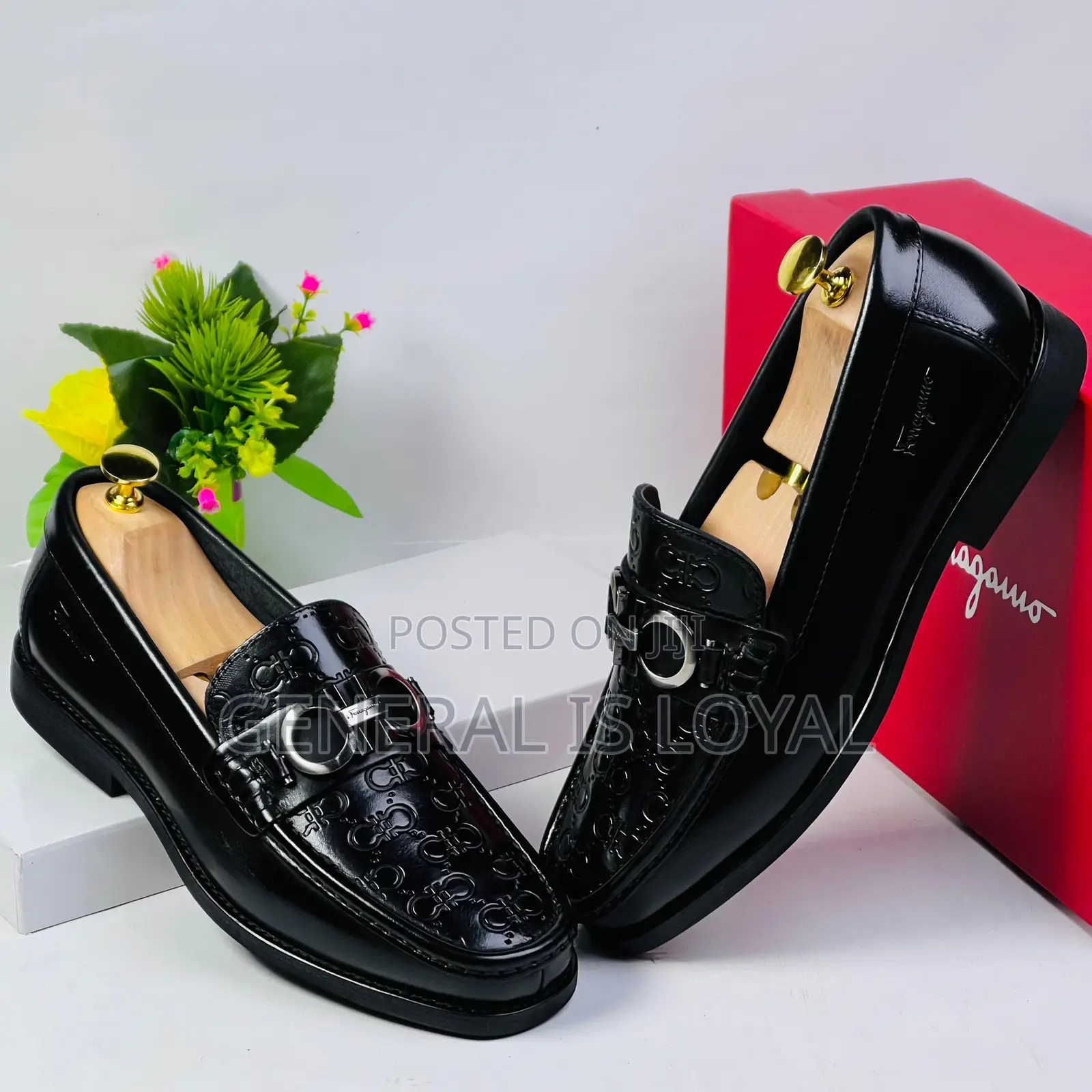 Salvatore Ferragamo Black  Solid Leather Men’S Loafer