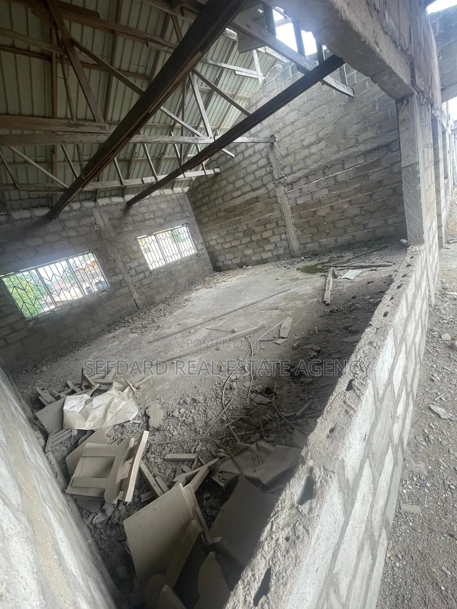 Prime School Complex on 8 Plots – Amasaman Cocobod Main Road for Sale.