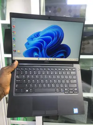 Laptop Dell Latitude 7390 8GB Intel Core I7 SSD 256GB
