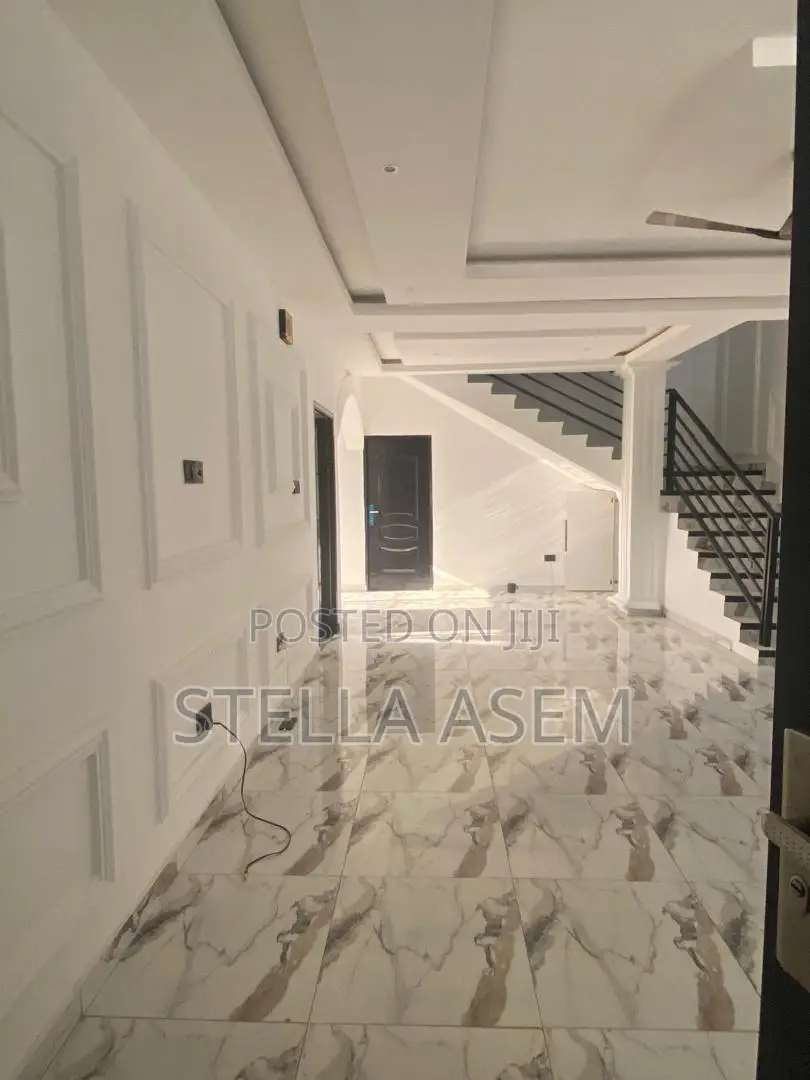 4bdrm Townhouse/Terrace in Kay Real Estate, Pokuase for sale
