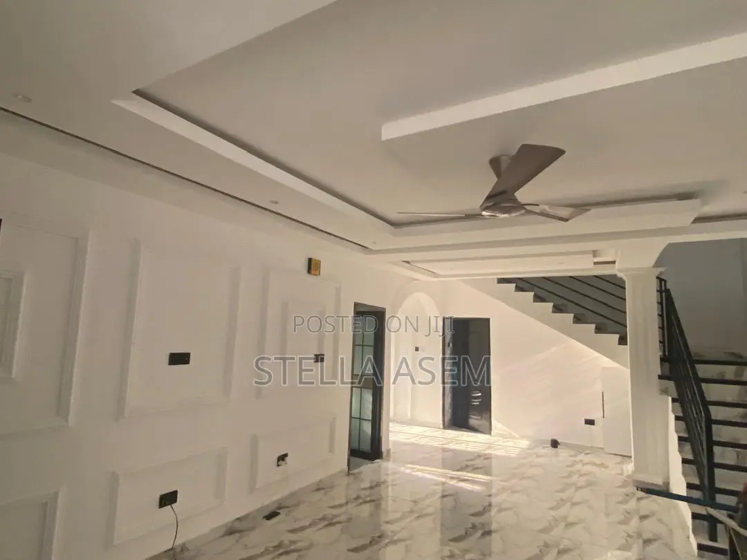 4bdrm Townhouse/Terrace in Kay Real Estate, Pokuase for sale