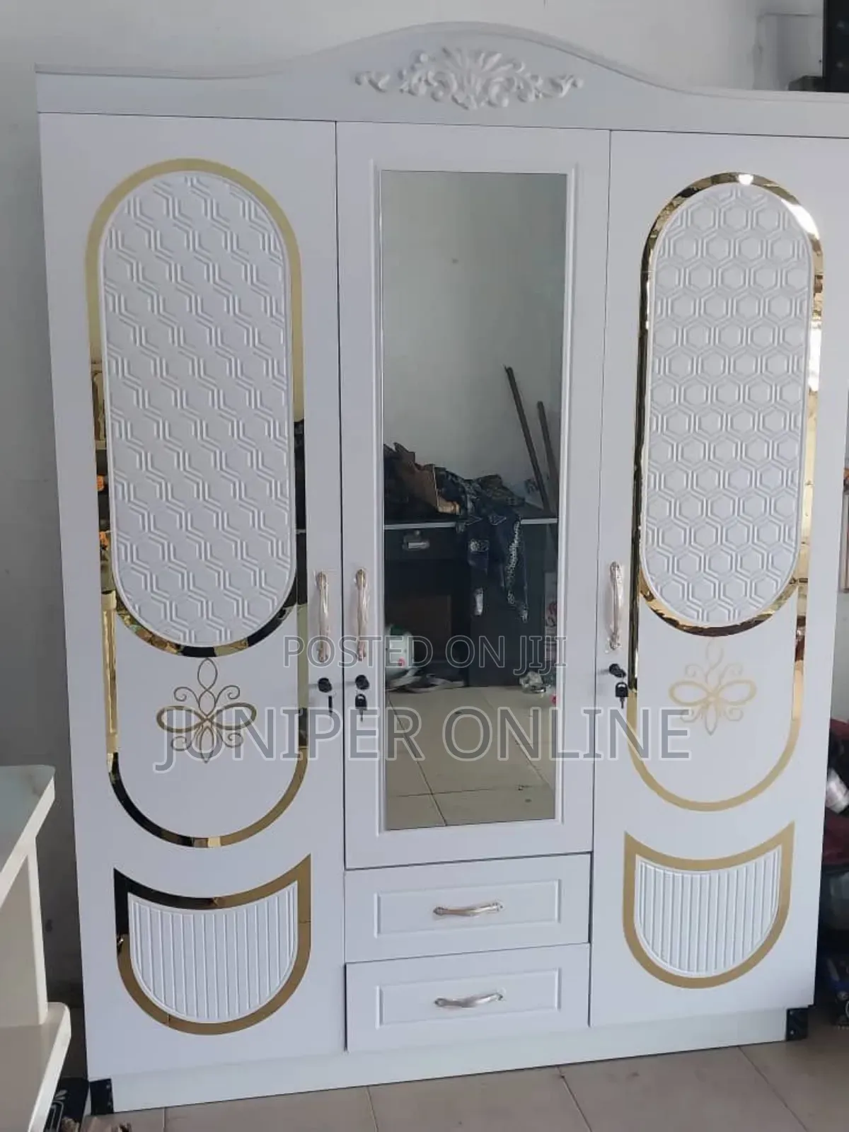 Wardrobe Truman Ashnisly