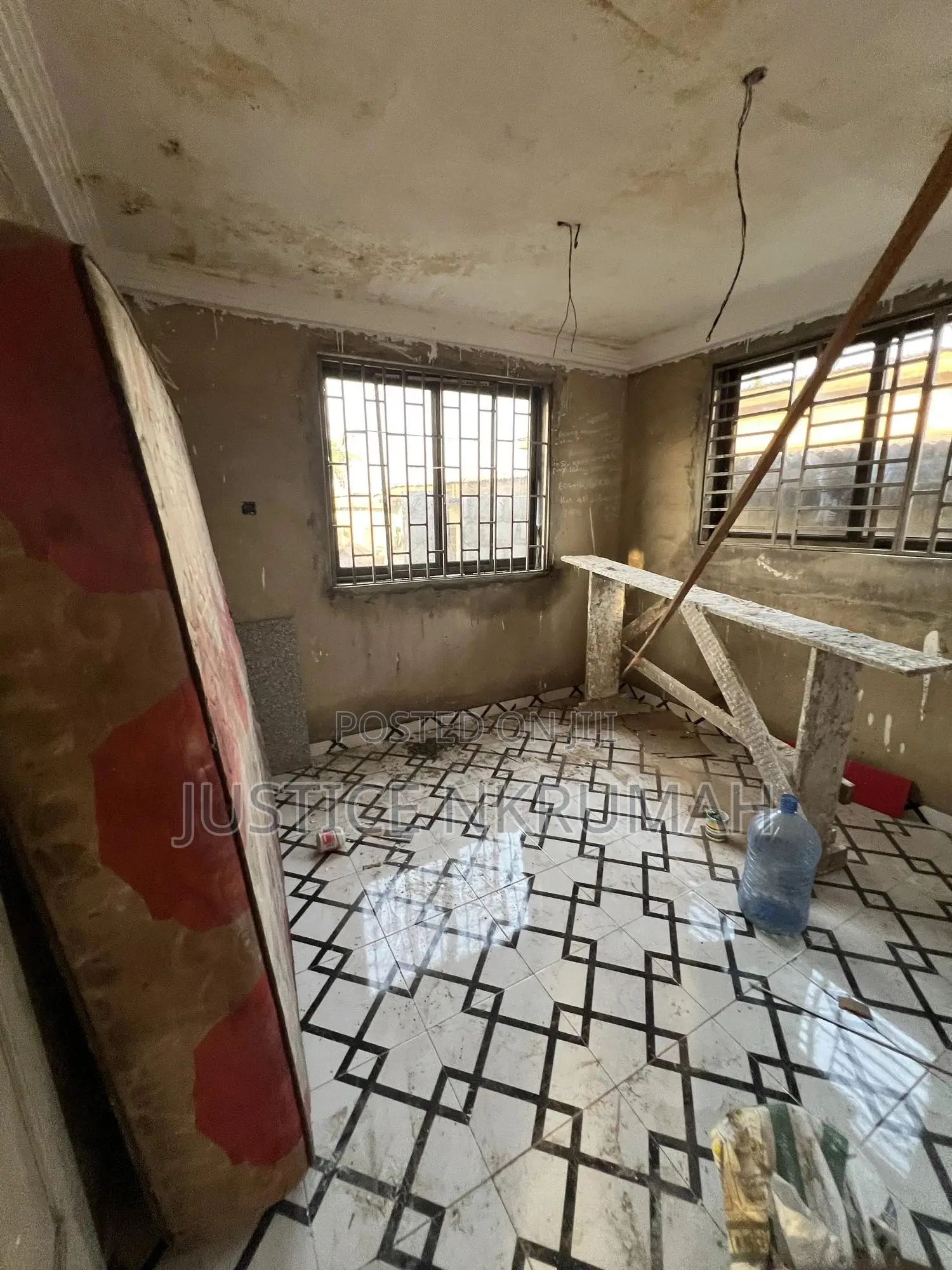 2bdrm Apartment in Mr Justice Estate, West Hills Mall Area for sale
