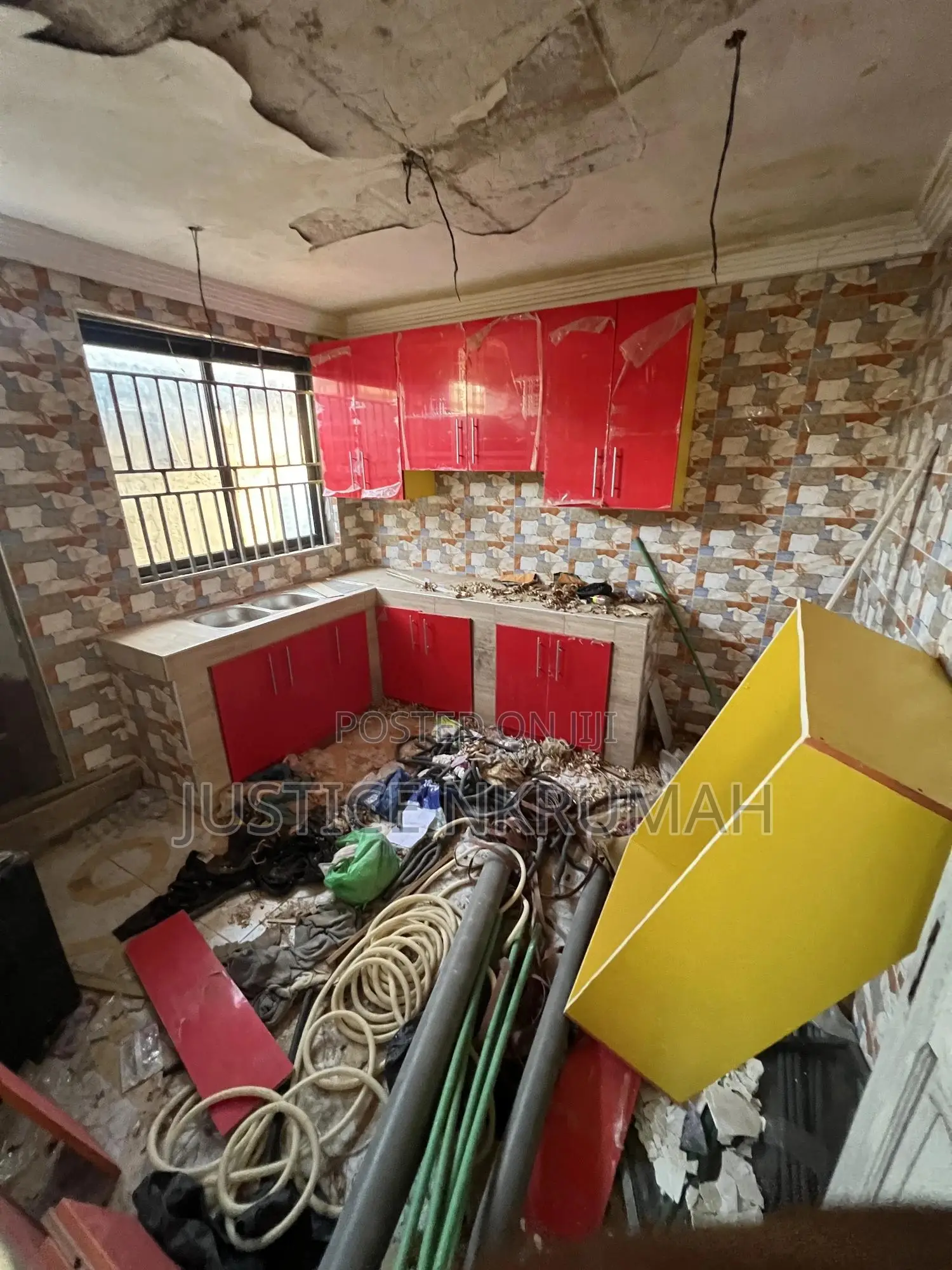 2bdrm Apartment in Mr Justice Estate, West Hills Mall Area for sale
