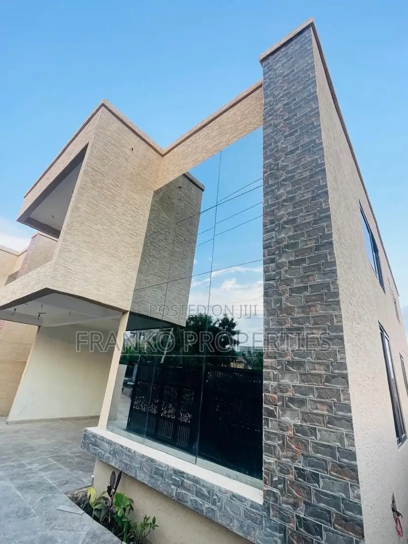 4bdrm House in Franko Properties, School Junction for sale