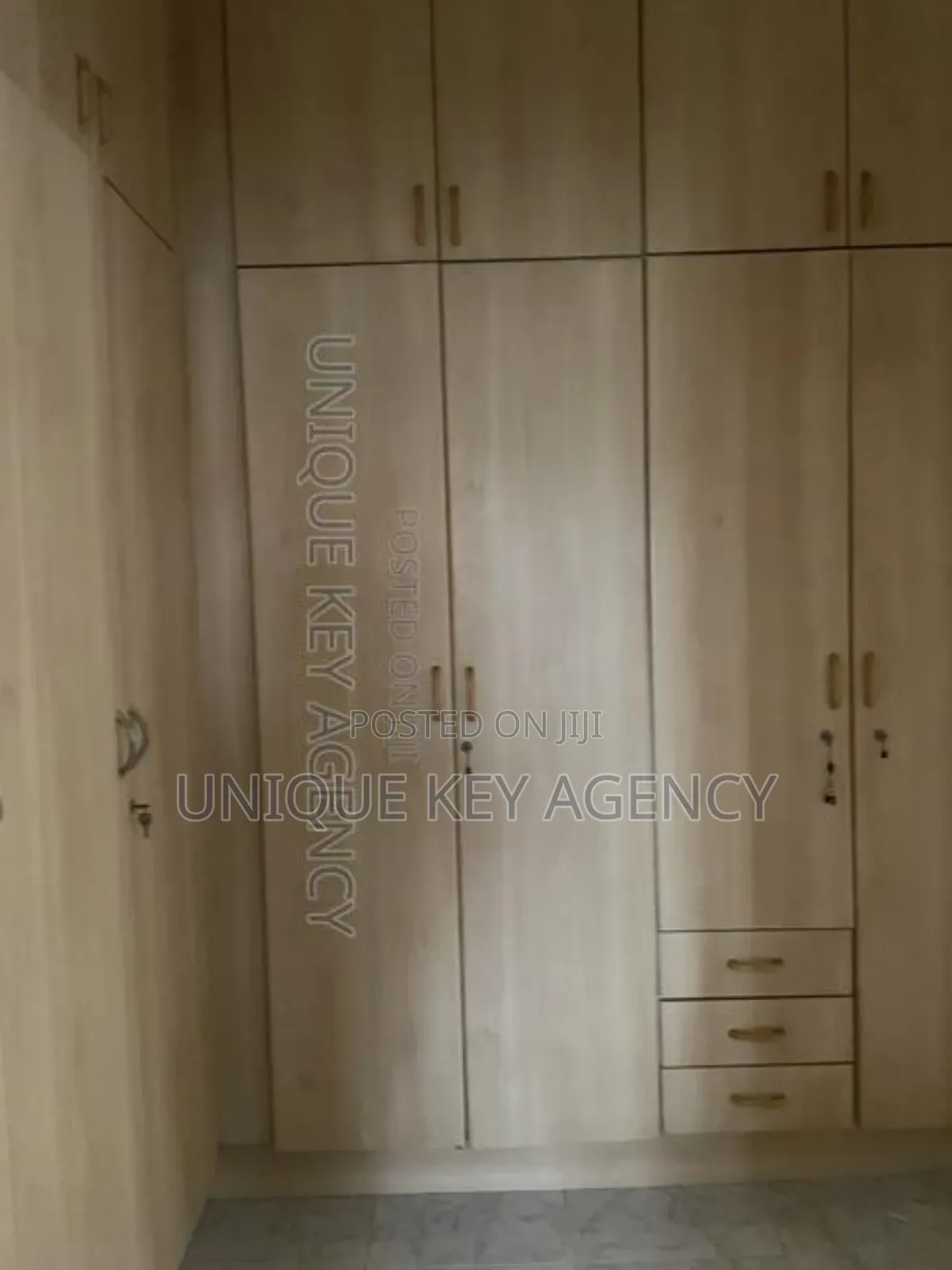 Furnished 4bdrm House in Unique Key Agency, Regimanuel Gray Estates