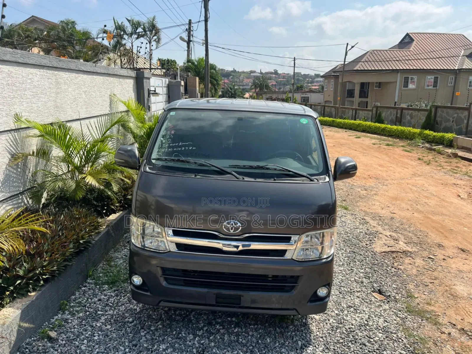 Toyota HiAce 2014 Grey