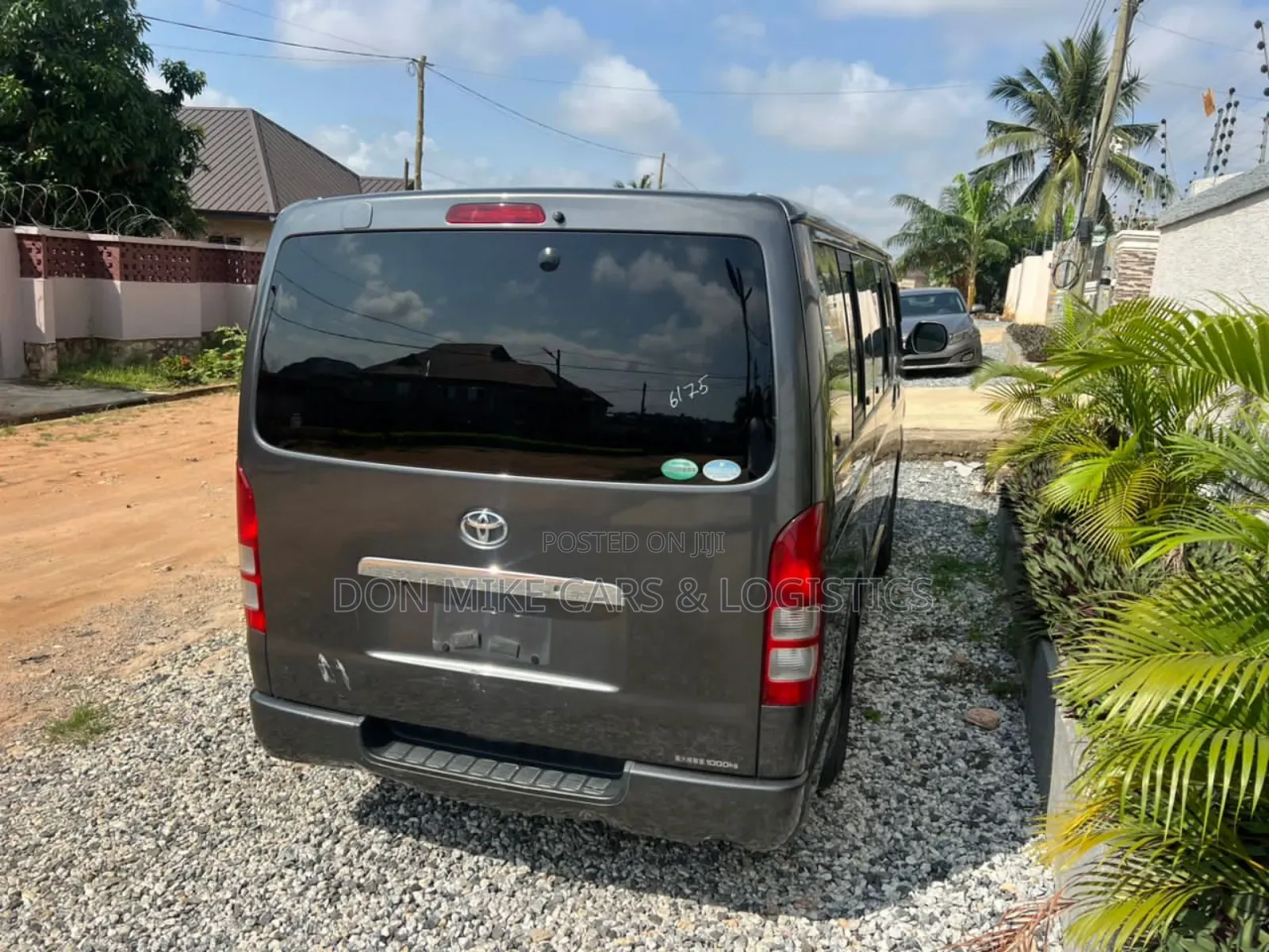 Toyota HiAce 2014 Grey