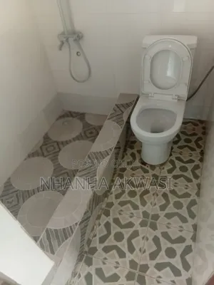 3bdrm House in Community 20, Tema Metropolitan for rent
