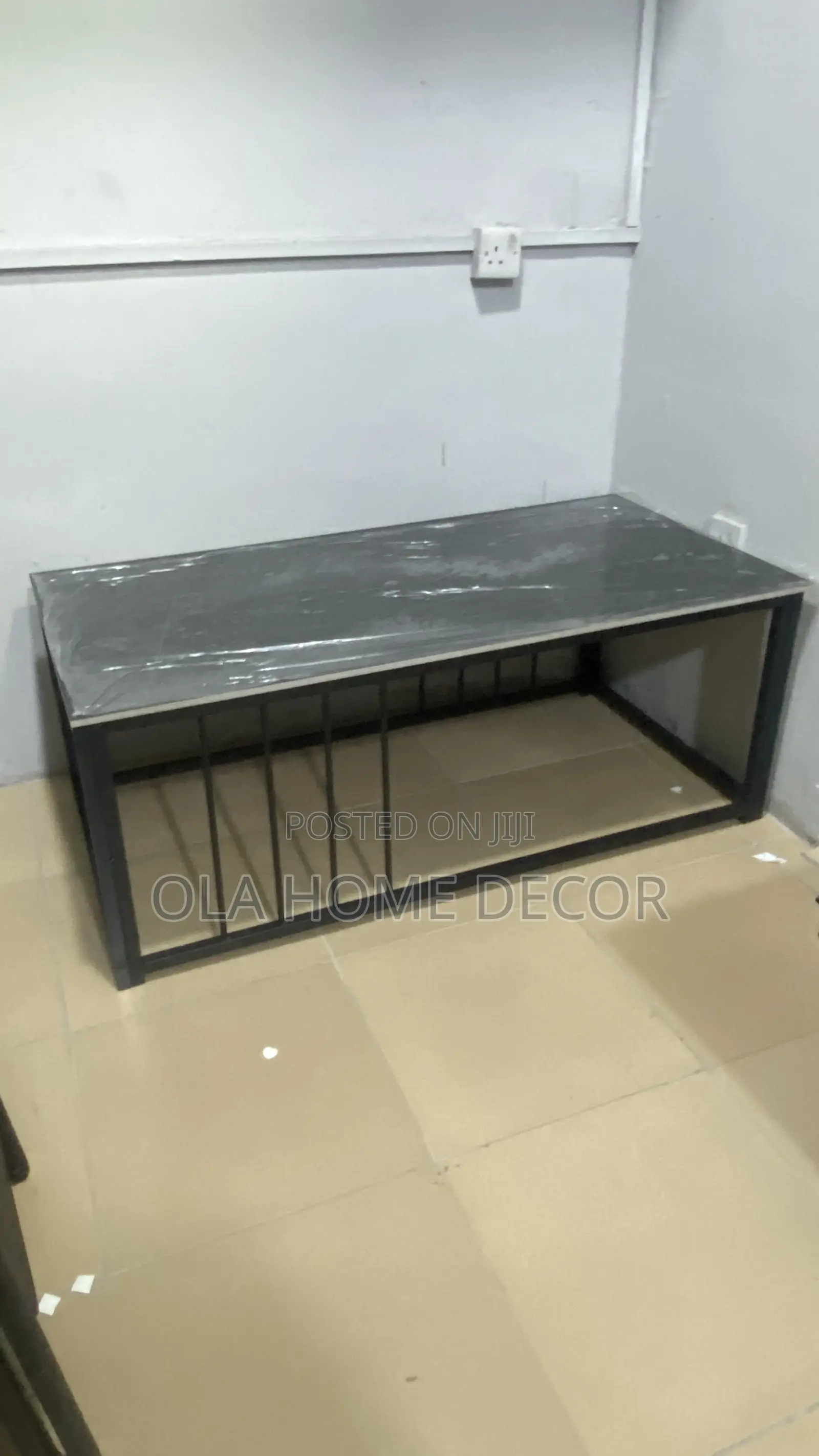 Center Table / Marble
