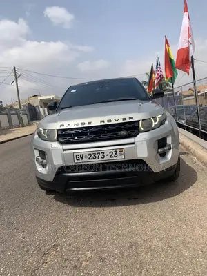 Land Rover Range Rover Evoque Prestige 4dr SUV AWD (2.0L 4cyl Turbo 9A)