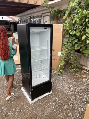 TCL 325l Black Glass Showcase Freezer Premium Display Cooling Power