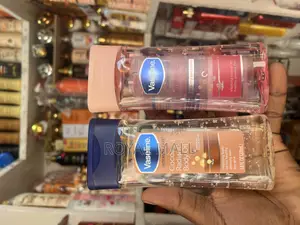 Vaseline Cocoa Radiant Body Oil / Vitamin B3 Body Oil