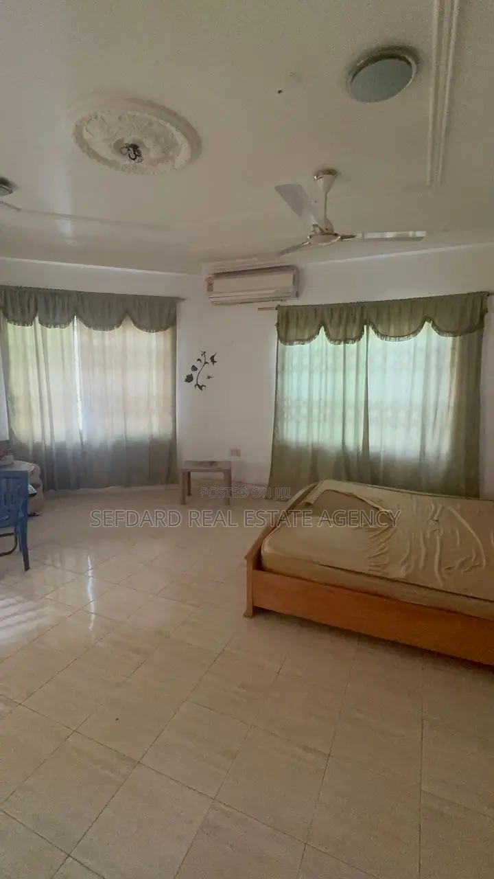 6bdrm House in Kasoa for sale