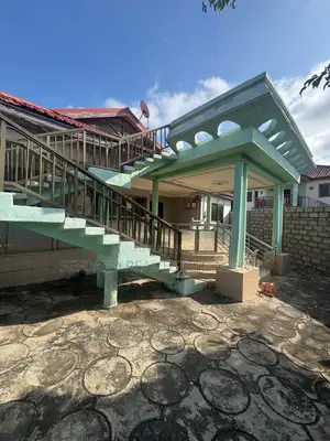 6bdrm House in Kasoa for sale