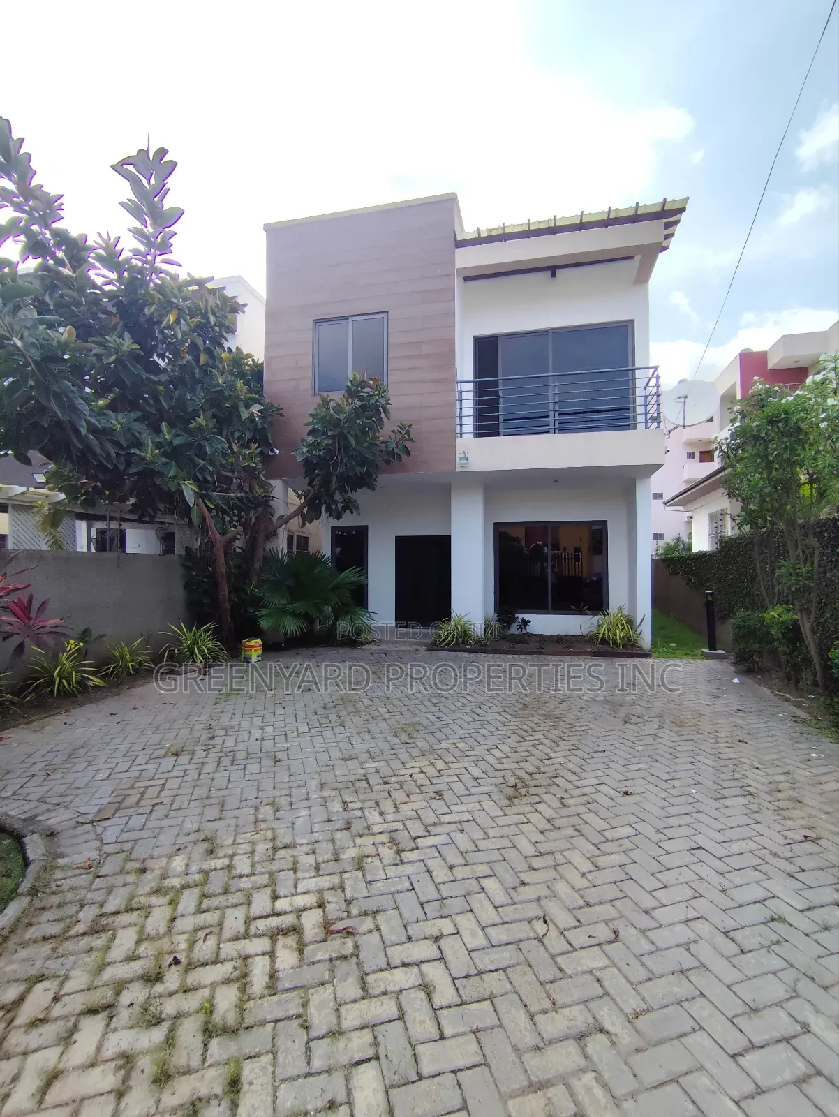 3bdrm House in American House, East Legon for rent