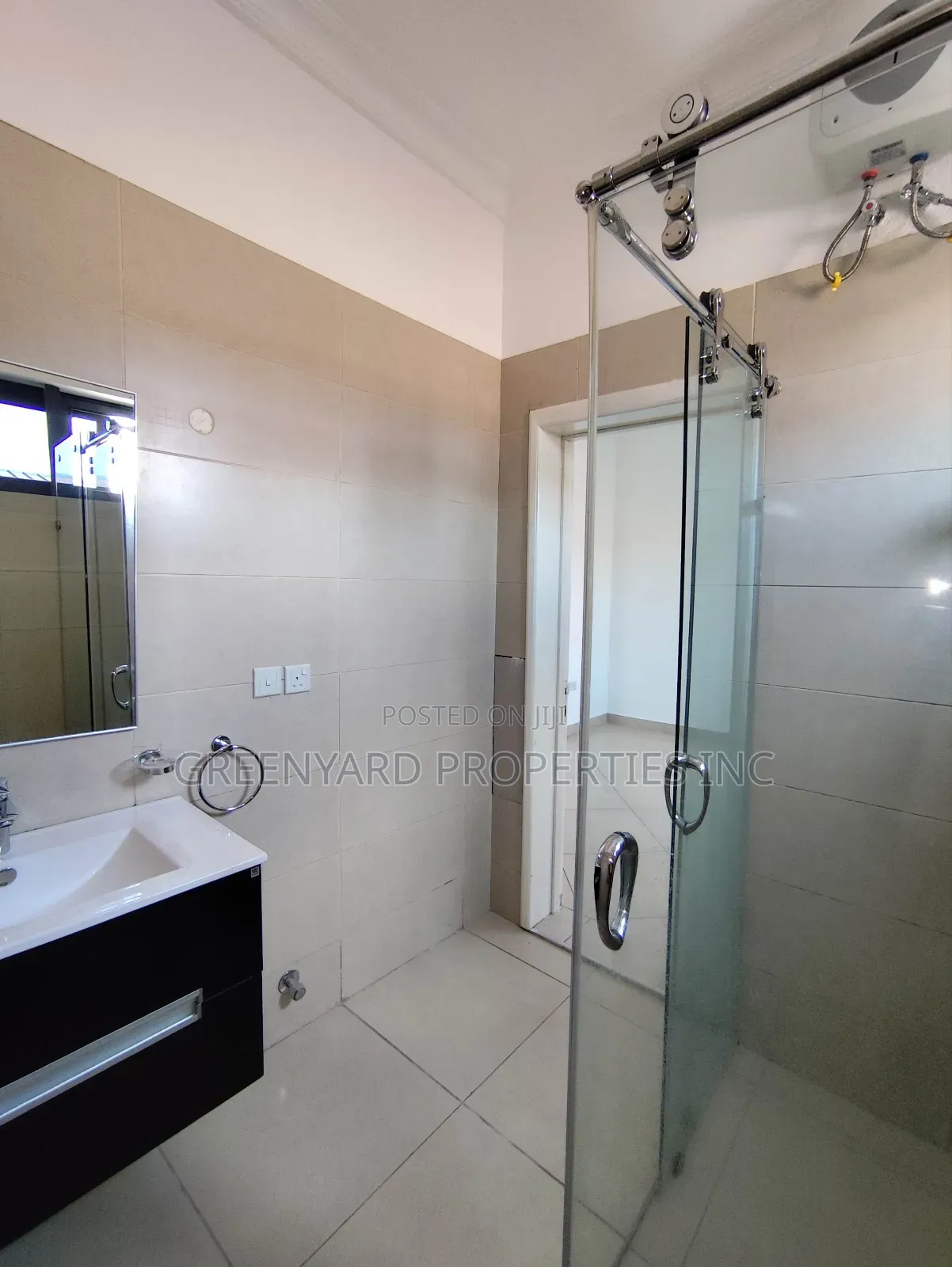 3bdrm House in American House, East Legon for rent