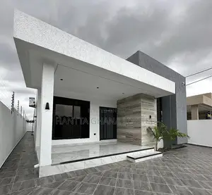 3bdrm House in Lake Side Estate for sale