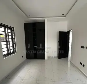 3bdrm House in Lake Side Estate for sale
