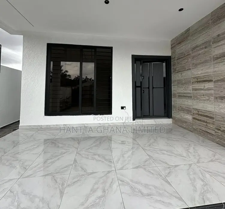 3bdrm House in Lake Side Estate for sale