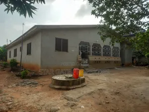 7bdrm House in Mampongteng Dumanafo, Kumasi Metropolitan for sale