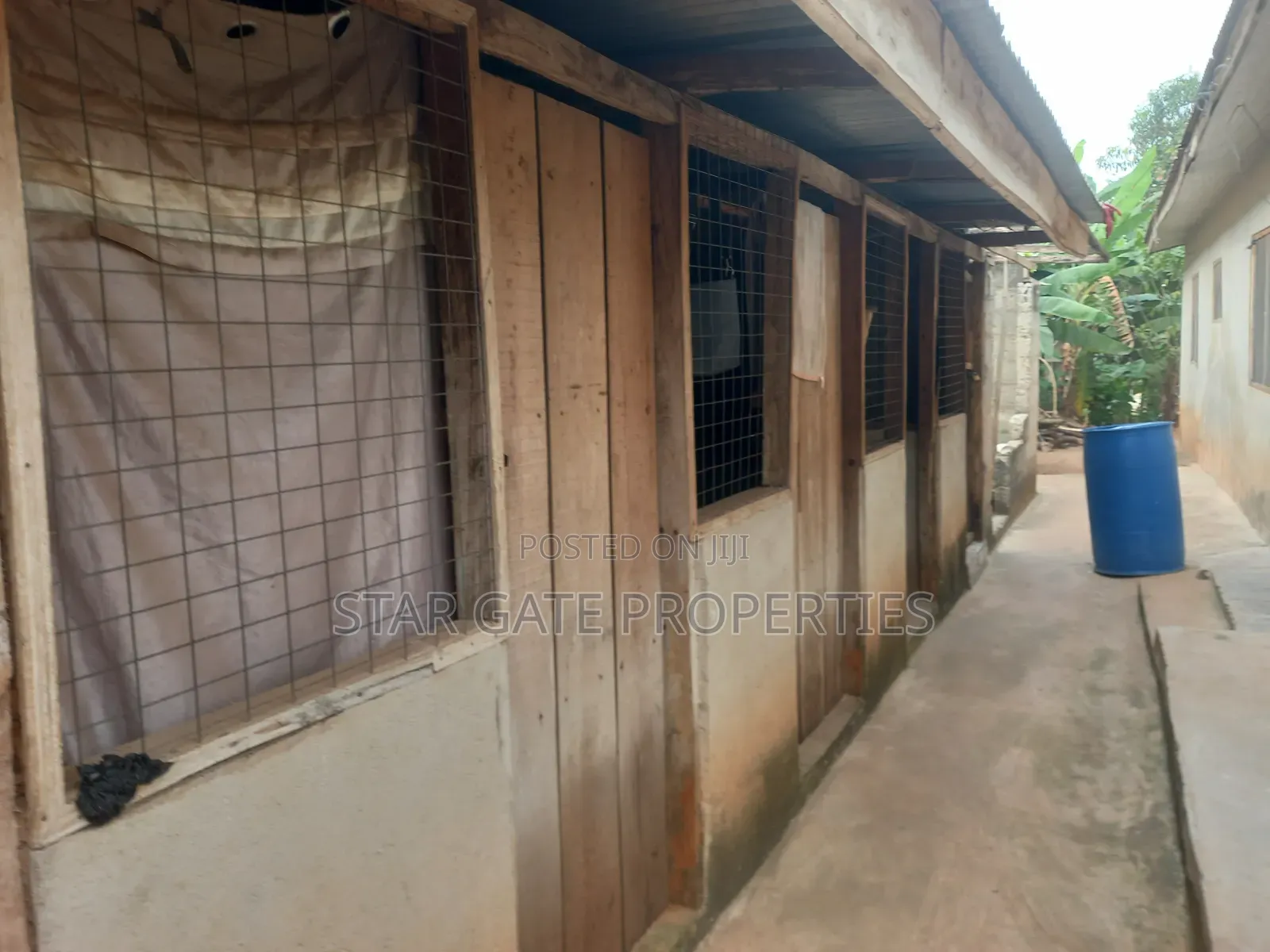 7bdrm House in Mampongteng Dumanafo, Kumasi Metropolitan for sale