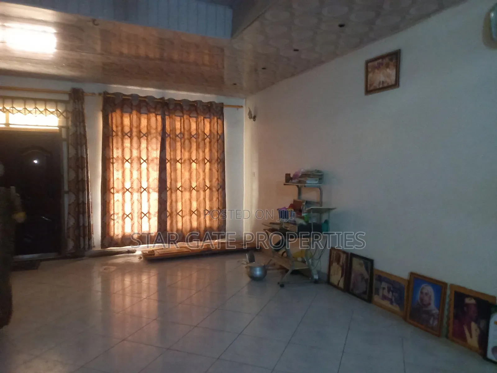 6bdrm House in Parkoso, Kumasi Metropolitan for sale