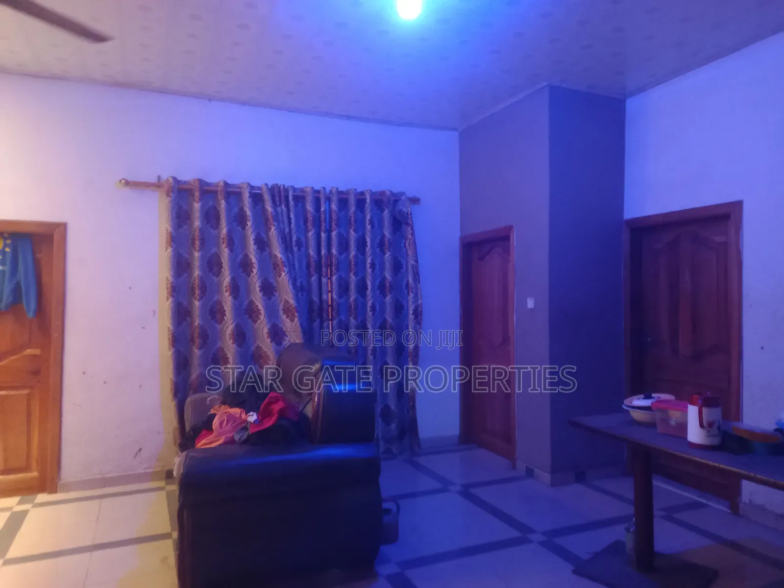 6bdrm House in Parkoso, Kumasi Metropolitan for sale