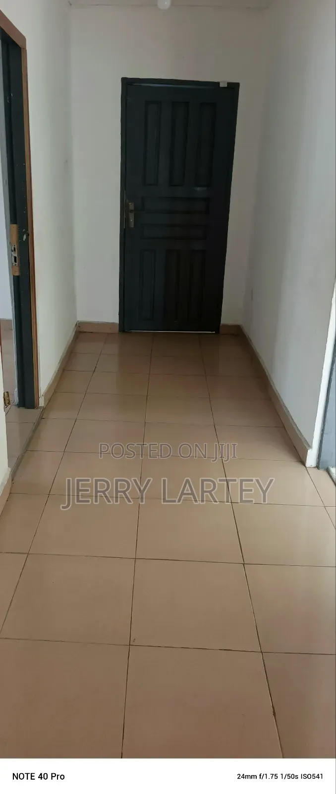 Mamprobi 4 Bedrooms 2 Toilet Bathroom