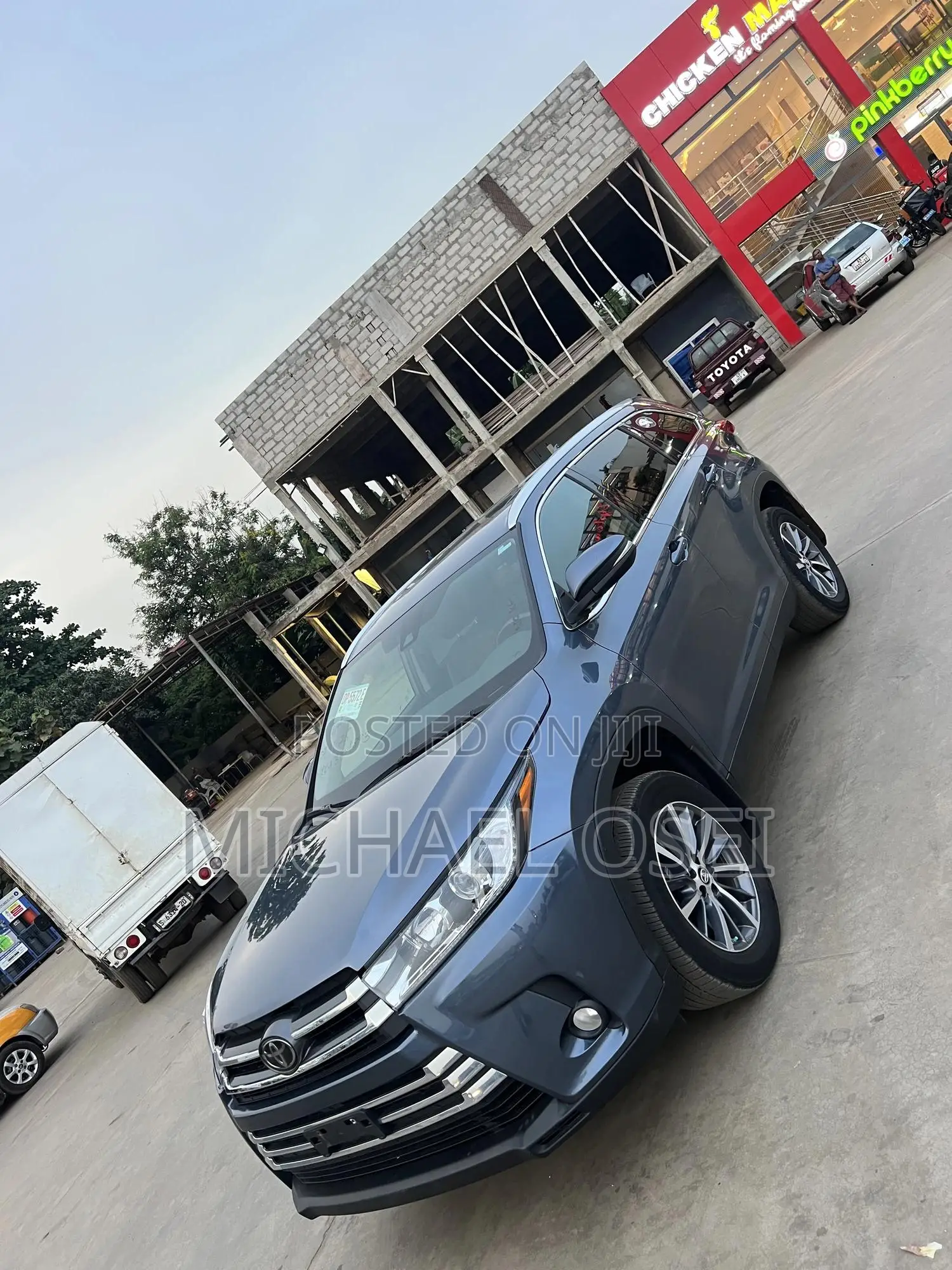 Toyota Highlander XLE 2019 Gray
