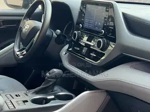 Toyota Highlander 2020 Blue