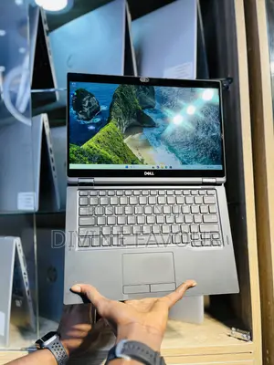 Laptop Dell Latitude 7390 8GB Intel Core i5 SSD 256GB