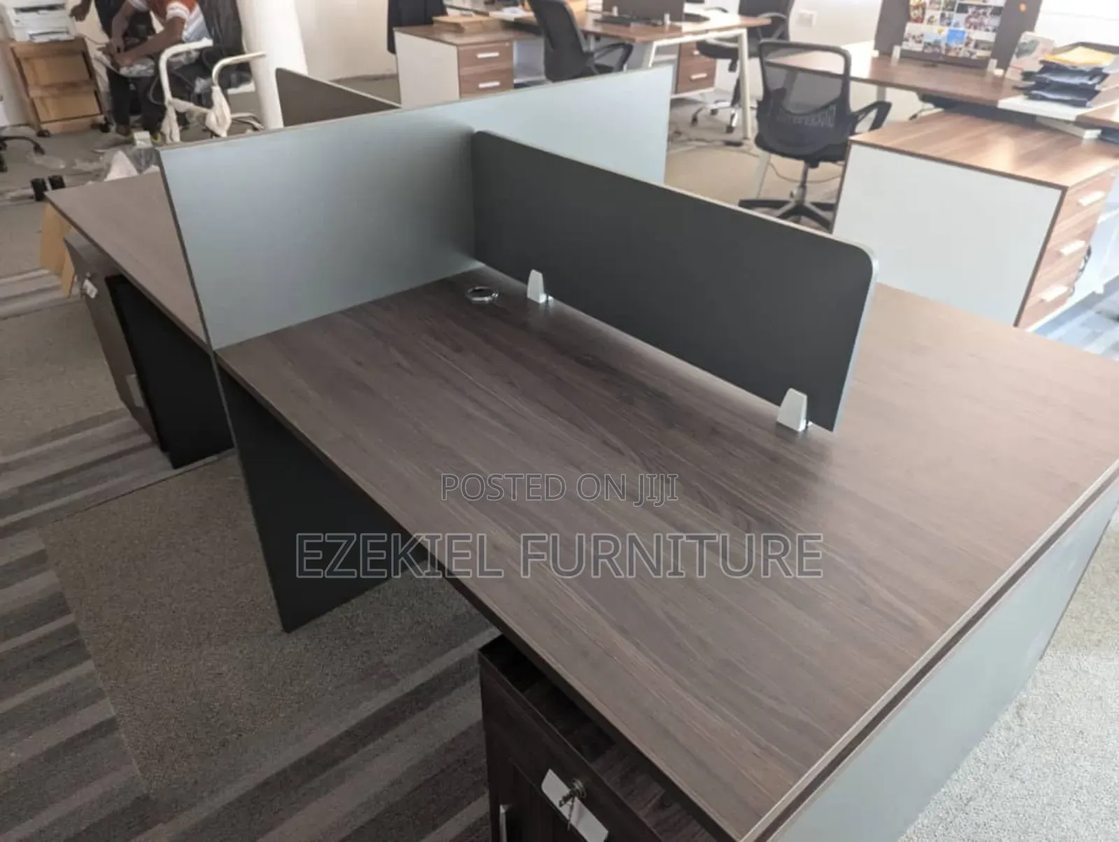 4seater Workstation