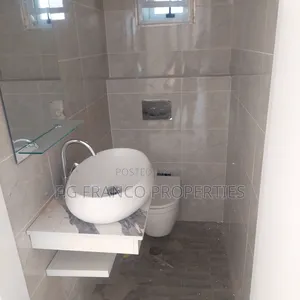3bdrm House in Kg. Franco, Adjiriganor for sale