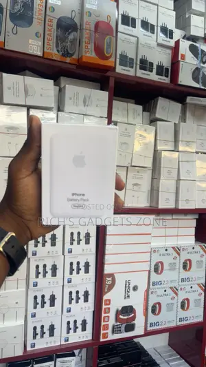 Apple Magsafe Battery Pack ( Power Bank)