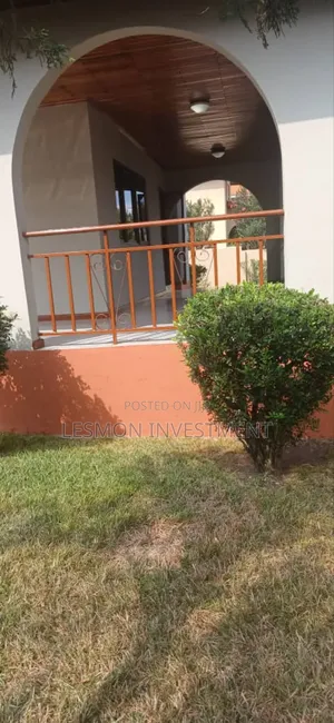 4bdrm Duplex in Spintex for rent