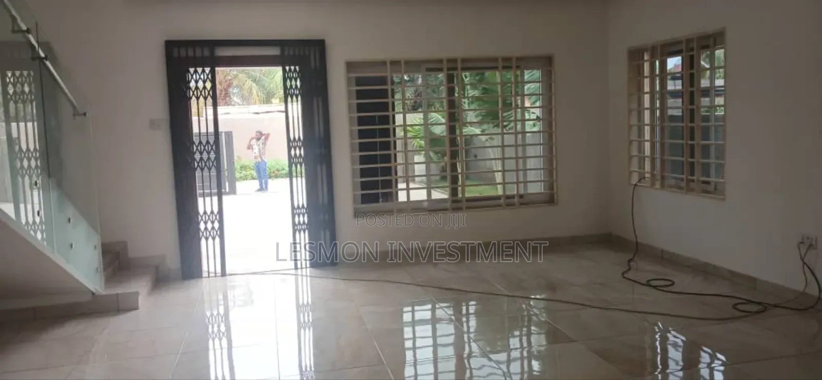 3bdrm Duplex in Spintex for sale