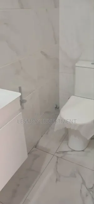 3bdrm Duplex in Spintex for sale
