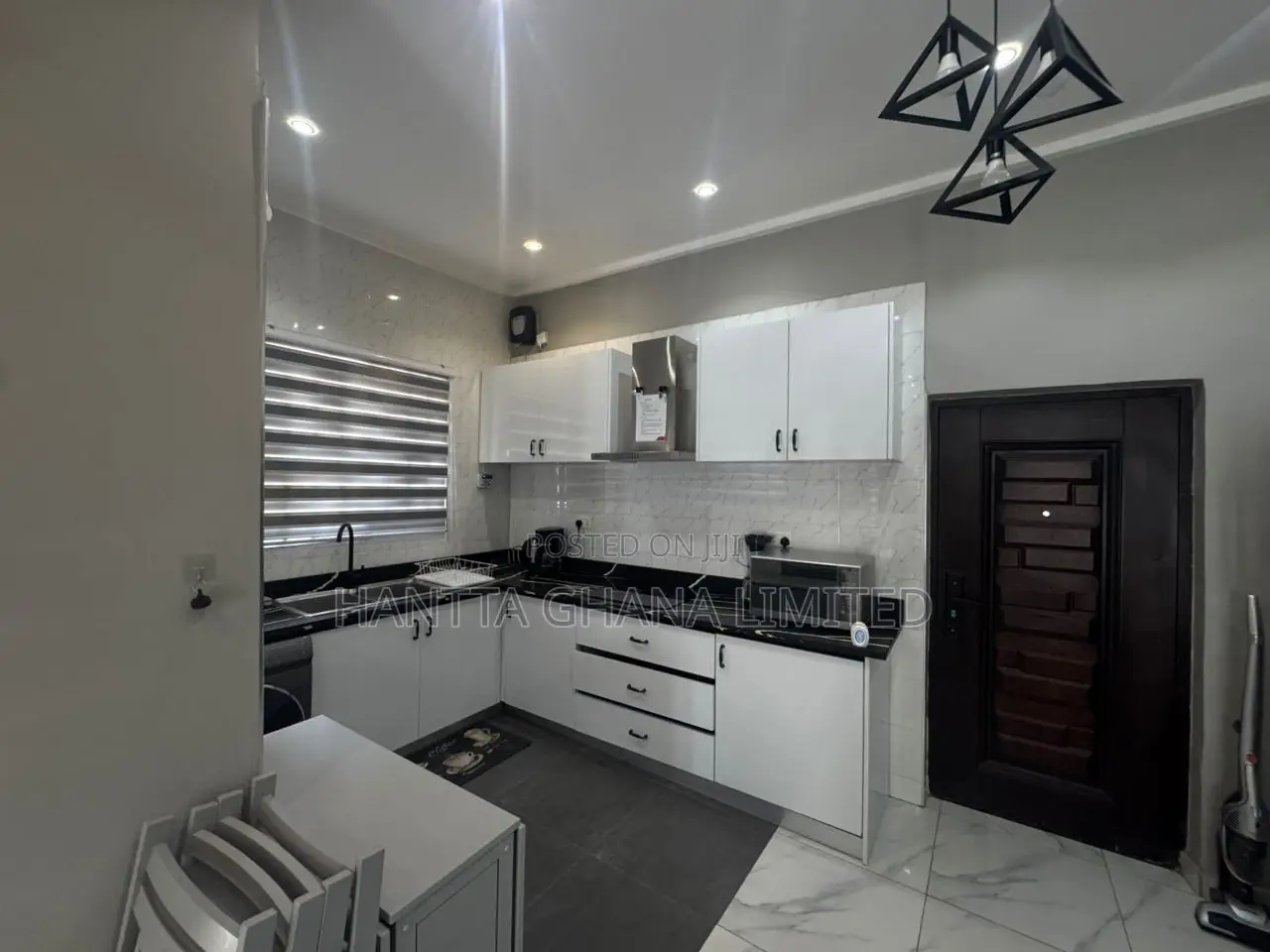 Furnished 2bdrm House in Adjiriganor, Ability for rent
