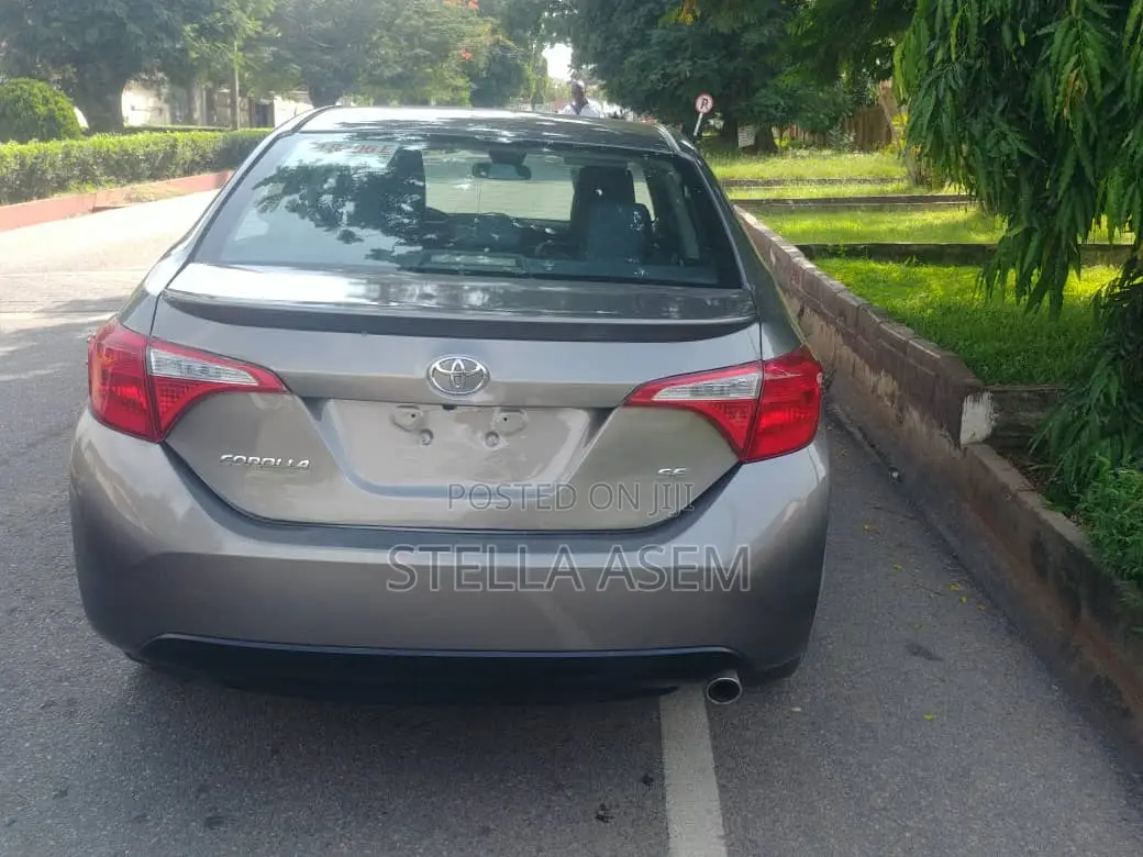 Toyota Corolla 2019 Gray