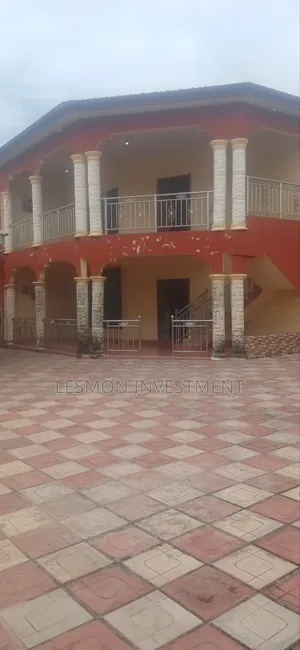 8bdrm Duplex in Sakumono for sale